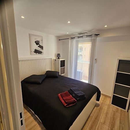 Beautiful 1 Bedroom Flat نيس المظهر الخارجي الصورة