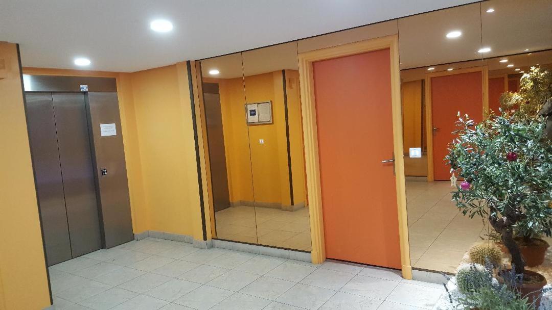 Beautiful 1 Bedroom Flat نيس المظهر الخارجي الصورة