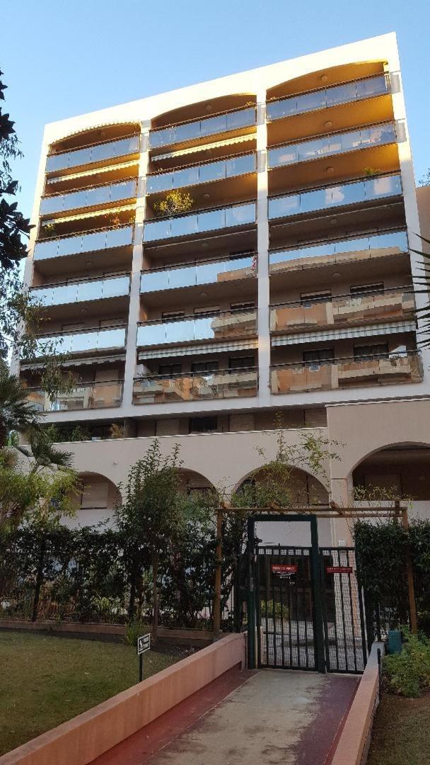 Beautiful 1 Bedroom Flat نيس المظهر الخارجي الصورة